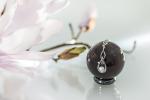 Anthrazitfarbener Achat mit Perle - M